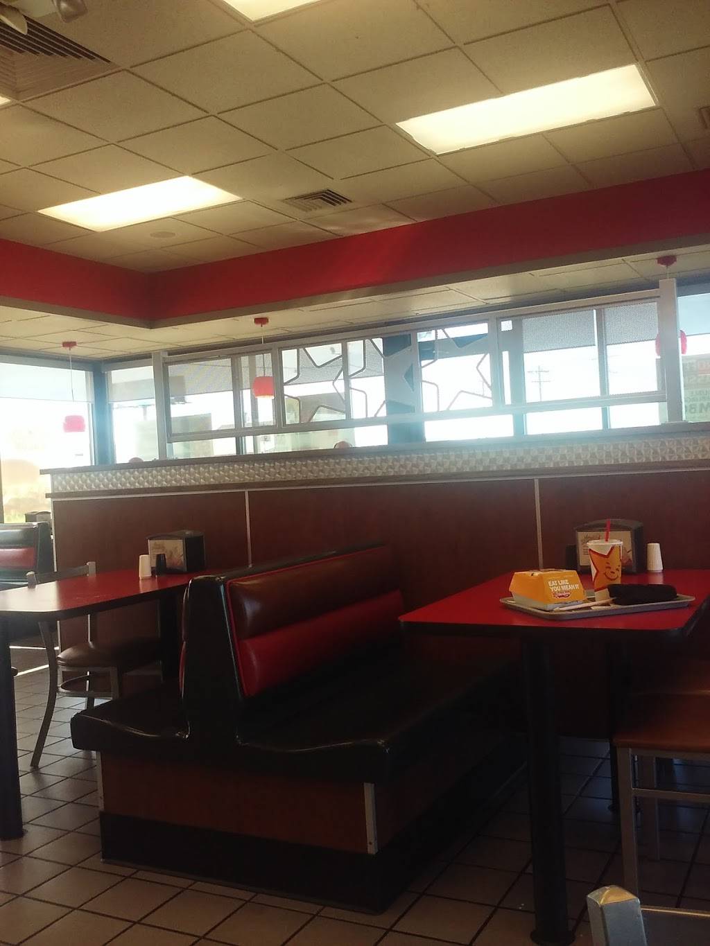 Hardees | restaurant | 1308 S Division St, Carterville, IL 62918, USA | 6189852883 OR +1 618-985-2883