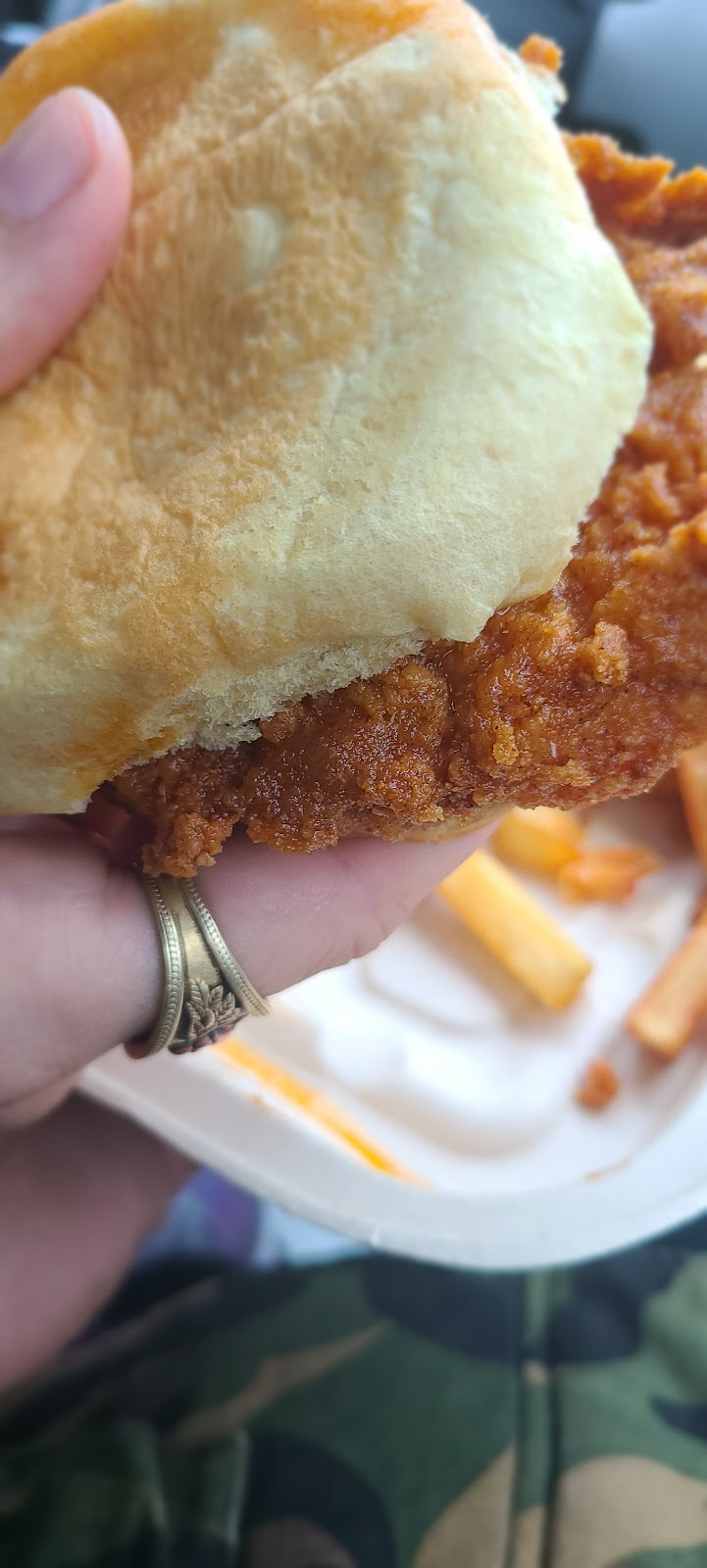 Detroit Wing Company | restaurant | 3365 Washtenaw Ave Suite E, Ann Arbor, MI 48104, USA | 7347681990 OR +1 734-768-1990