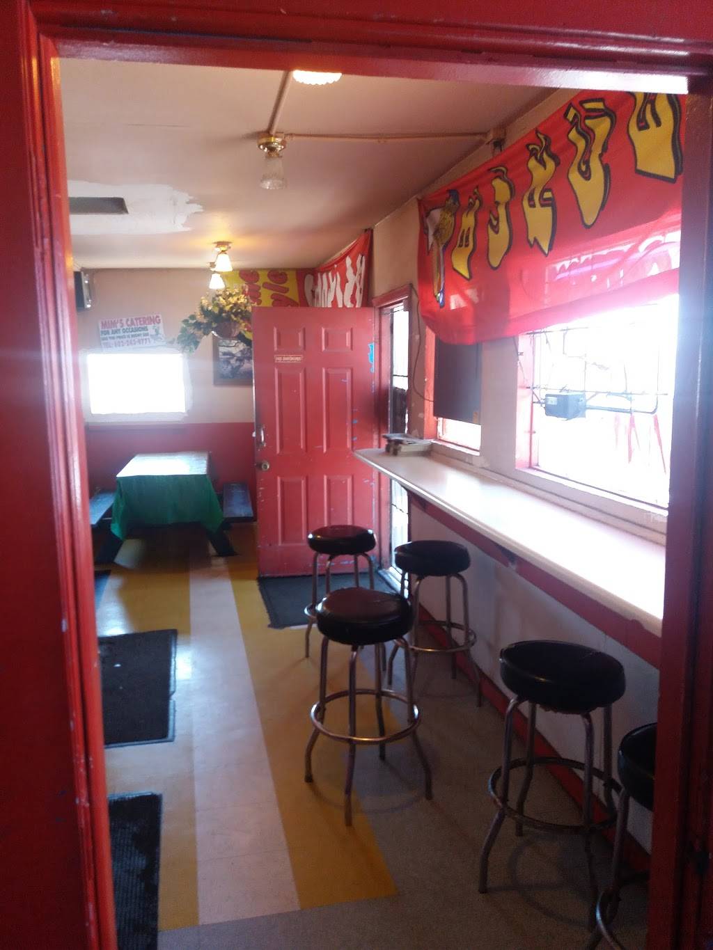 Mims Burger & BBQ | restaurant | 2707 E Broadway Rd, Phoenix, AZ 85040, USA | 6022439771 OR +1 602-243-9771