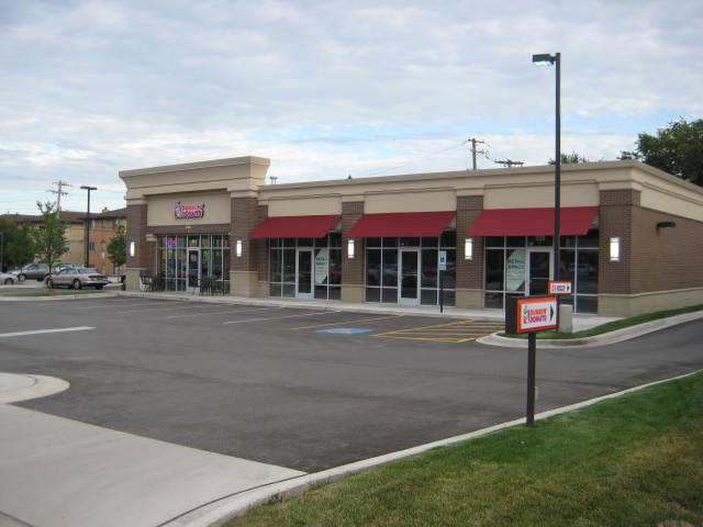 Dunkin | cafe | 956 E Roosevelt Rd, Wheaton, IL 60187, USA | 6306822580 OR +1 630-682-2580