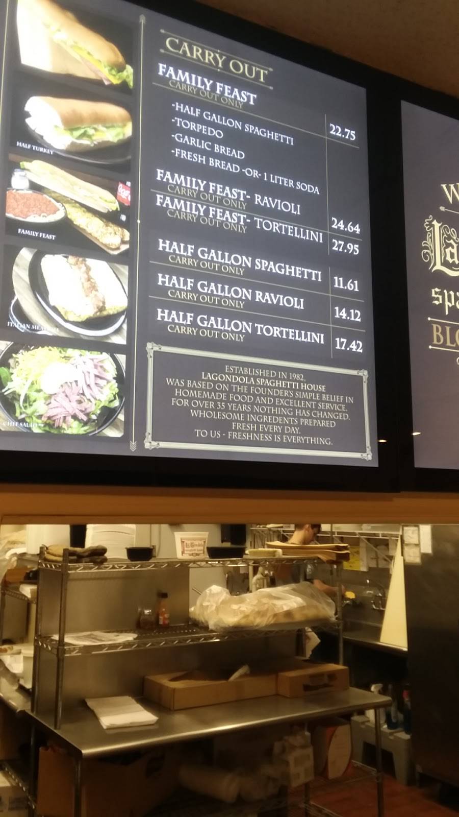 LaGondola Spaghetti House | restaurant | 509 S Main St, Bloomington, IL 61701, USA | 3098284141 OR +1 309-828-4141