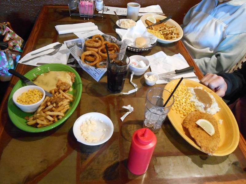 Dutch Country Restaurant | restaurant | 15015 Kinsman Rd, Middlefield, OH 44062, USA | 4408349785 OR +1 440-834-9785