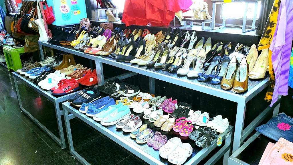 Castillo Place | meal takeaway | 140 S Main St, Phillipsburg, NJ 08865, USA | 9083873849 OR +1 908-387-3849