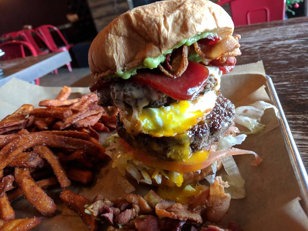 Boss Burger & Brew | restaurant | 18600 NW 87th Ave #117, Hialeah, FL 33015, USA | 7866573702 OR +1 786-657-3702