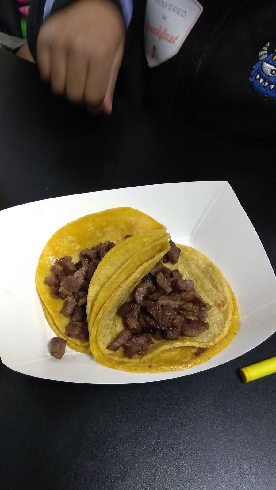 Famous Chicago Style Taco | restaurant | 3415 W Craig Rd, North Las Vegas, NV 89032, USA | 7028232315 OR +1 702-823-2315