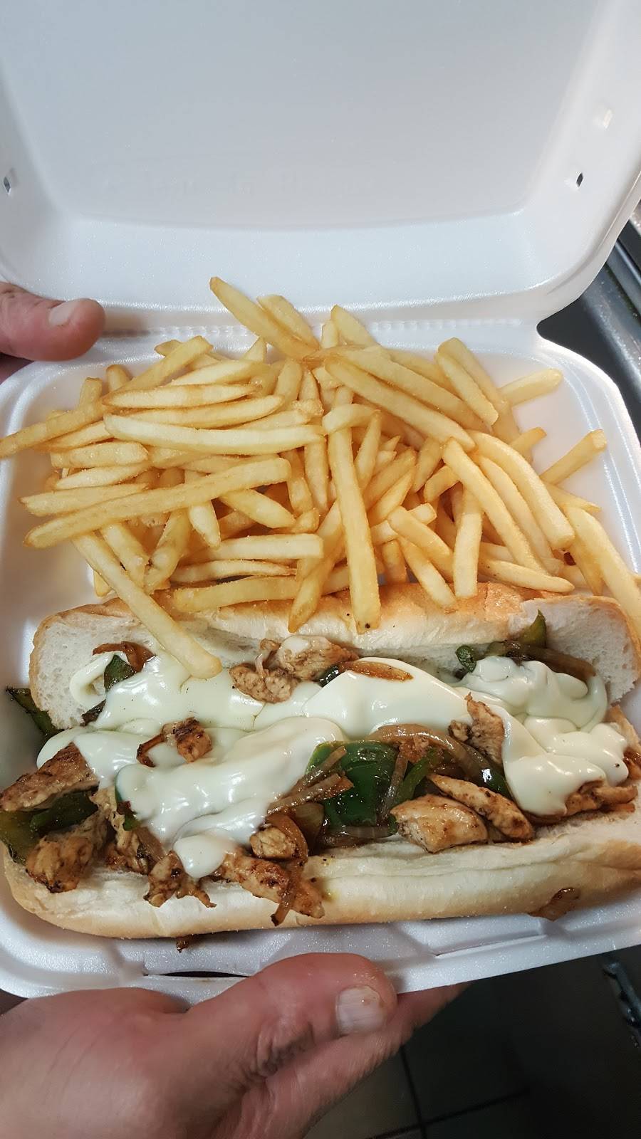 Fat Sams Philly Steaks | restaurant | 4726 Calumet Ave, Hammond, IN 46327, USA | 2199316400 OR +1 219-931-6400