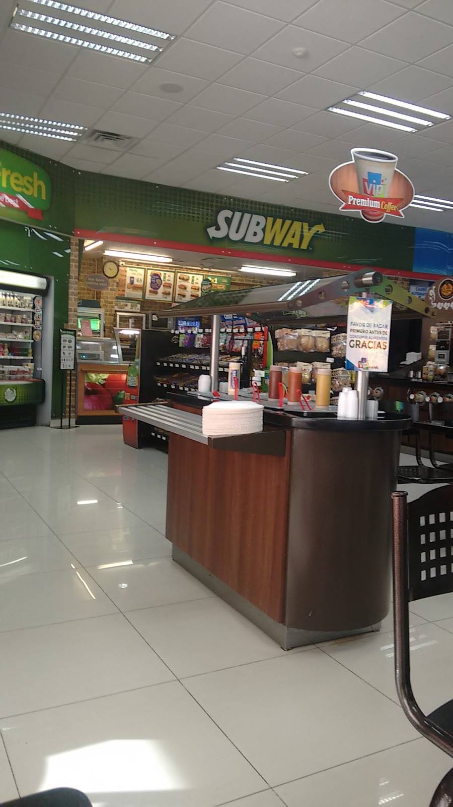 Subway | restaurant | Carretera Ensenada La Tijuana, Suite #501, Veracruz, 22705 Rosarito, B.C., Mexico | 016611000932 OR +52 661 100 0932