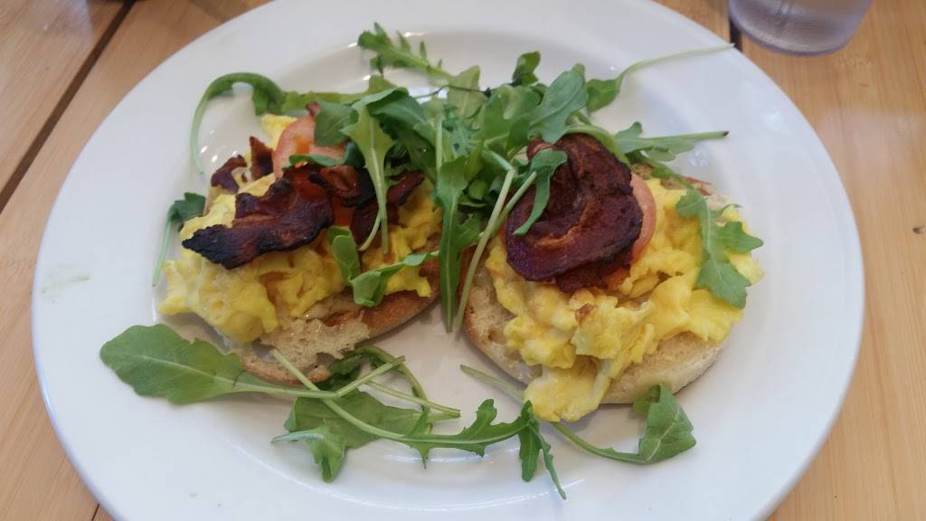 Duboce Park Cafe | cafe | 2 Sanchez St, San Francisco, CA 94114, USA | 4156211108 OR +1 415-621-1108