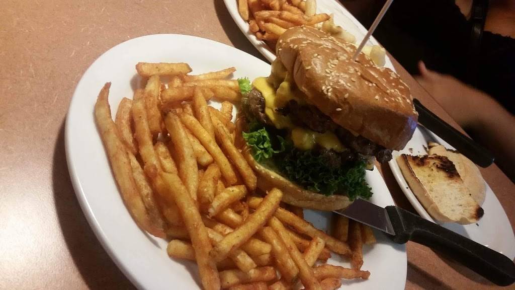 Dennys | restaurant | 2703 S Country Club Rd, El Reno, OK 73036, USA | 4052623535 OR +1 405-262-3535