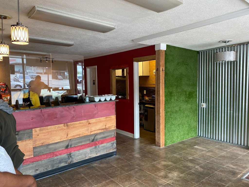 Southern Girlz Eatery | restaurant | 119 Oak St, Bonner Springs, KS 66012, USA | 9133685712 OR +1 913-368-5712