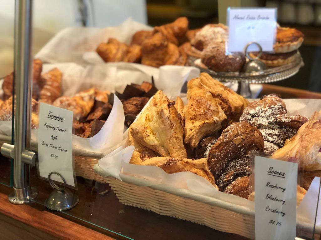 Marthas Eats & Treats | restaurant | 236 Railway St N, Dundas, MN 55019, USA | 5076452984 OR +1 507-645-2984