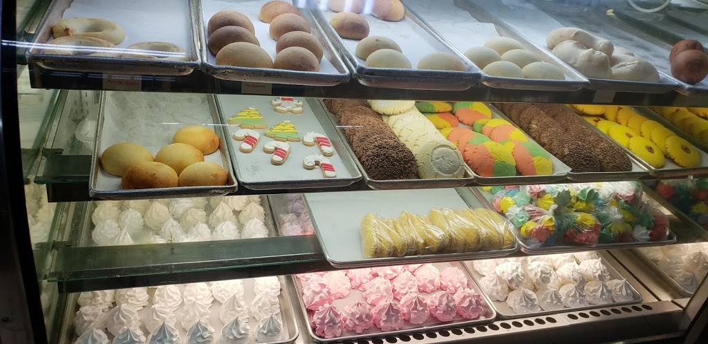 Tres Monitos Bakery | bakery | 5374 W 12th Ave, Hialeah, FL 33012, USA | 3055561321 OR +1 305-556-1321