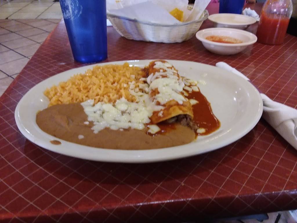 Tequilas Mexican Restaurant | restaurant | 721 W Washington St, Benton, IL 62812, USA | 6184353112 OR +1 618-435-3112