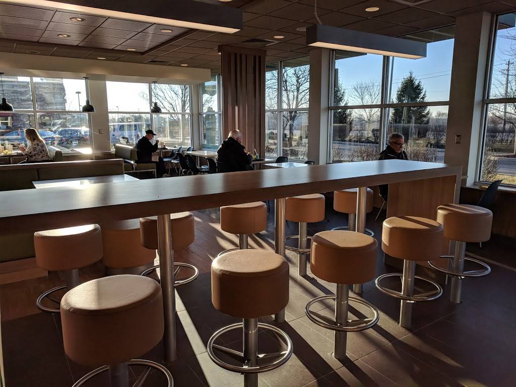 McDonalds | cafe | 17650 Village Center Dr, Noblesville, IN 46062, USA | 3178961081 OR +1 317-896-1081