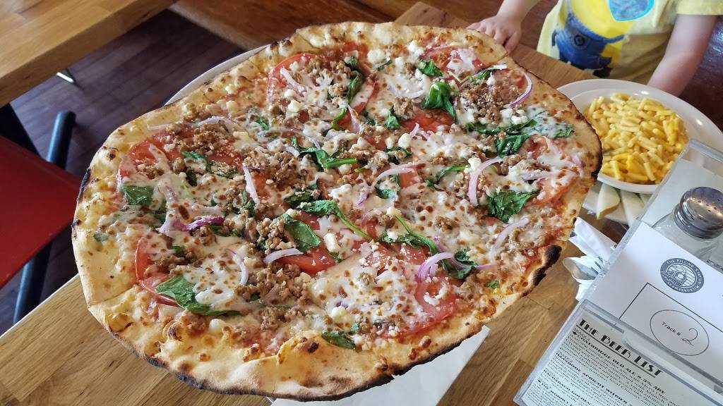 The Filling Station Microbrewery | restaurant | 642 Railroad Pl, Traverse City, MI 49686, USA | 2319468168 OR +1 231-946-8168