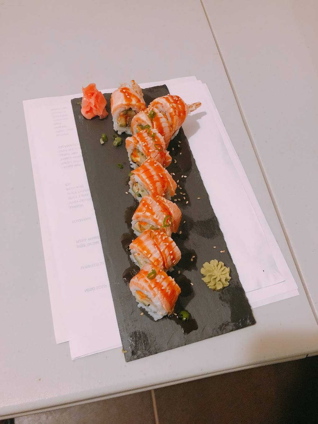 The Sushi Roll Noodle House | restaurant | 410 Front Rd, Windsor, ON N9J 1Z9, Canada | 5199709927 OR +1 519-970-9927