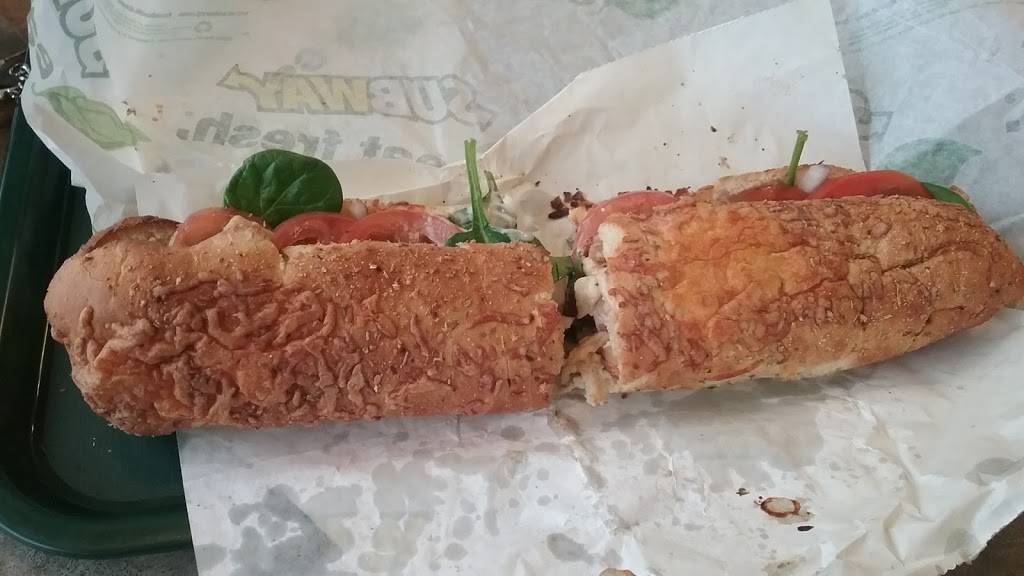 Subway | restaurant | 427 S Randolph Ave, Elkins, WV 26241, USA | 3046367827 OR +1 304-636-7827