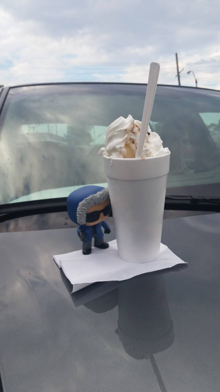 Pied Piper Drive In | restaurant | 502 Huron St, Huron, OH 44839, USA | 4194332601 OR +1 419-433-2601