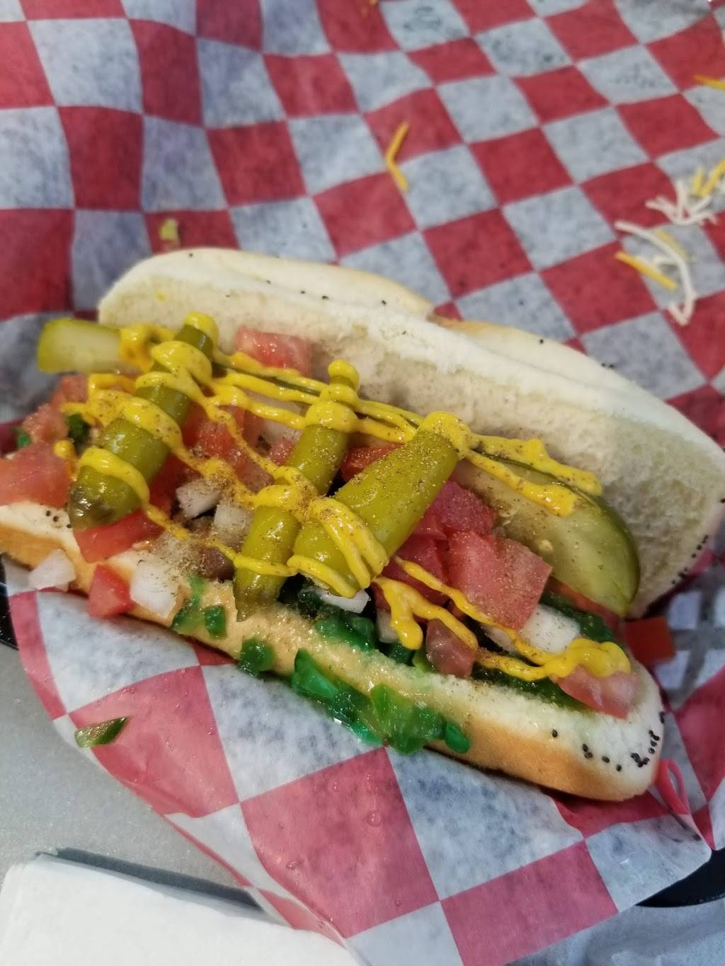 Dukes Dogs | restaurant | 237 W 4th Ave Suite 4, Mt Dora, FL 32757, USA | 3527296549 OR +1 352-729-6549