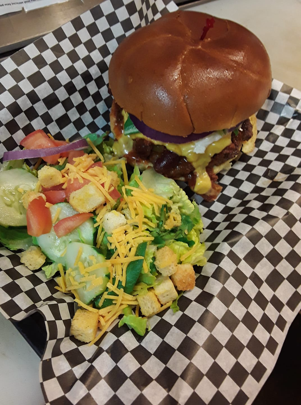 Mr. Ps Neighborhood Grill | restaurant | 3555 Electric Rd, Cave Spring, VA 24018, USA | 5402044994 OR +1 540-204-4994