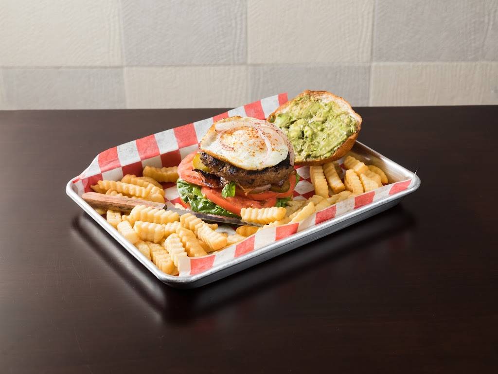 Mama Schnitzel | restaurant | 100-22 67th Ave, Rego Park, NY 11374, USA | 7186852339 OR +1 718-685-2339