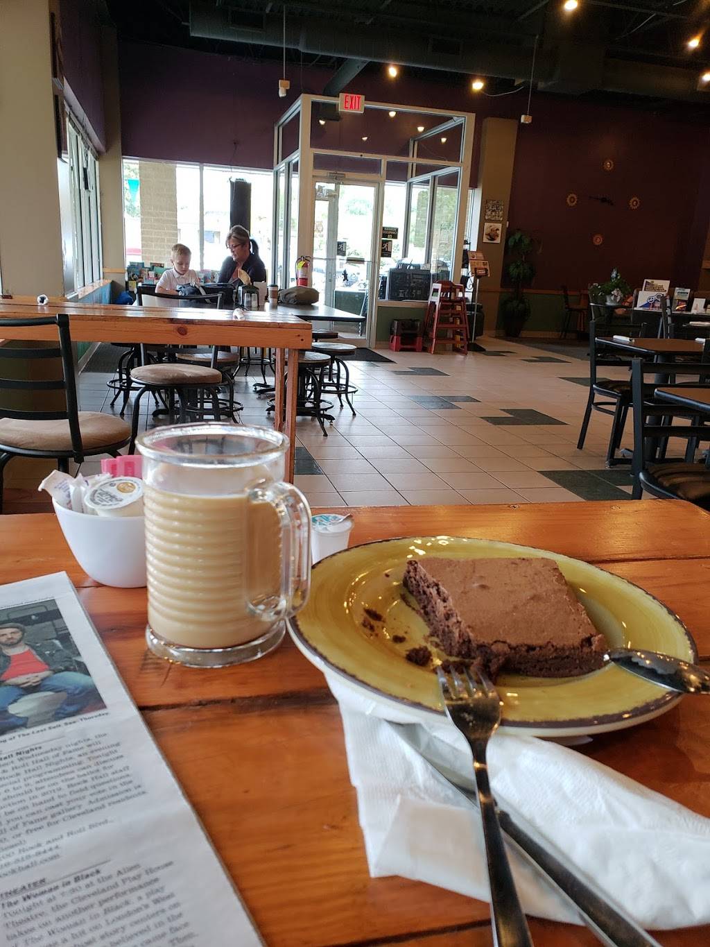 2 Girls Cafe & Bakery | restaurant | 4059, 3707 Darrow Rd, Stow, OH 44224, USA | 3309284644 OR +1 330-928-4644