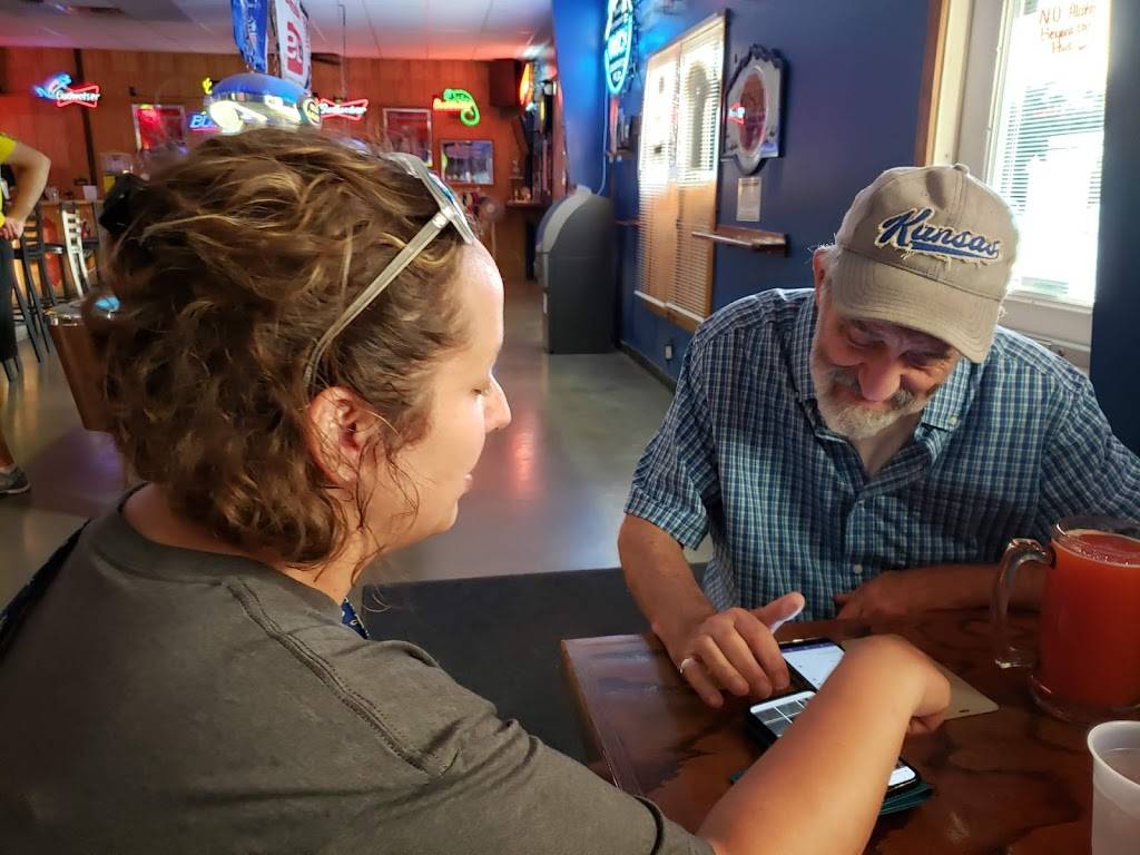 Papa Cs BBQ Bar & Grill | restaurant | 807 S Silver St, Paola, KS 66071, USA | 9135570155 OR +1 913-557-0155