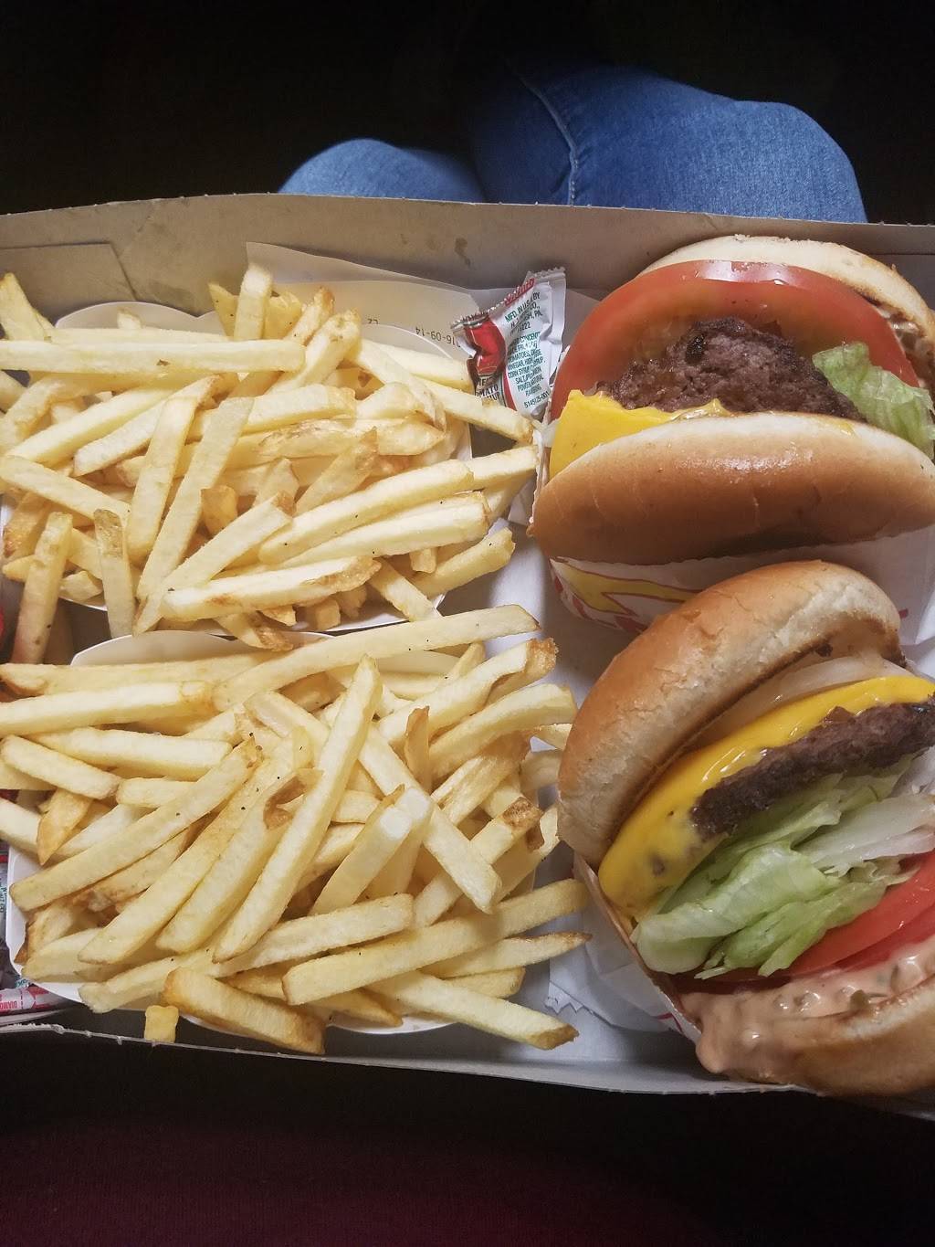 In-N-Out Burger | restaurant | 815 N Bristol St, Santa Ana, CA 92703, USA | 8007861000 OR +1 800-786-1000