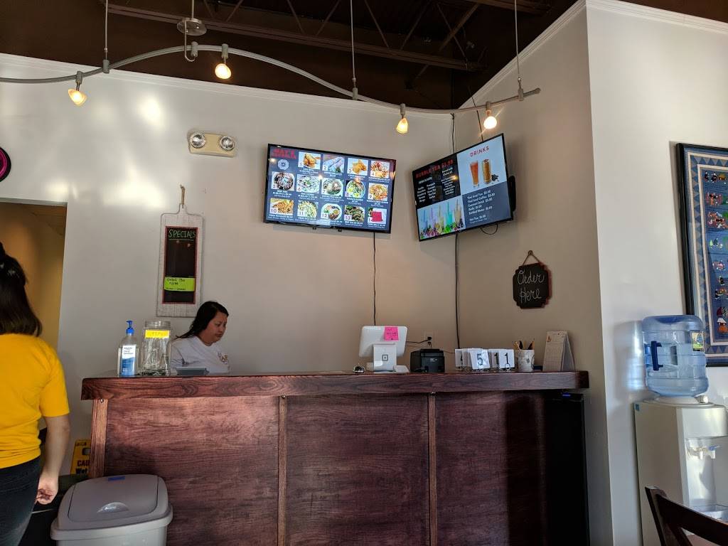 May’s Egg Rolls | restaurant | 154 N Broadway, Green Bay, WI 54303, USA | 9205449621 OR +1 920-544-9621