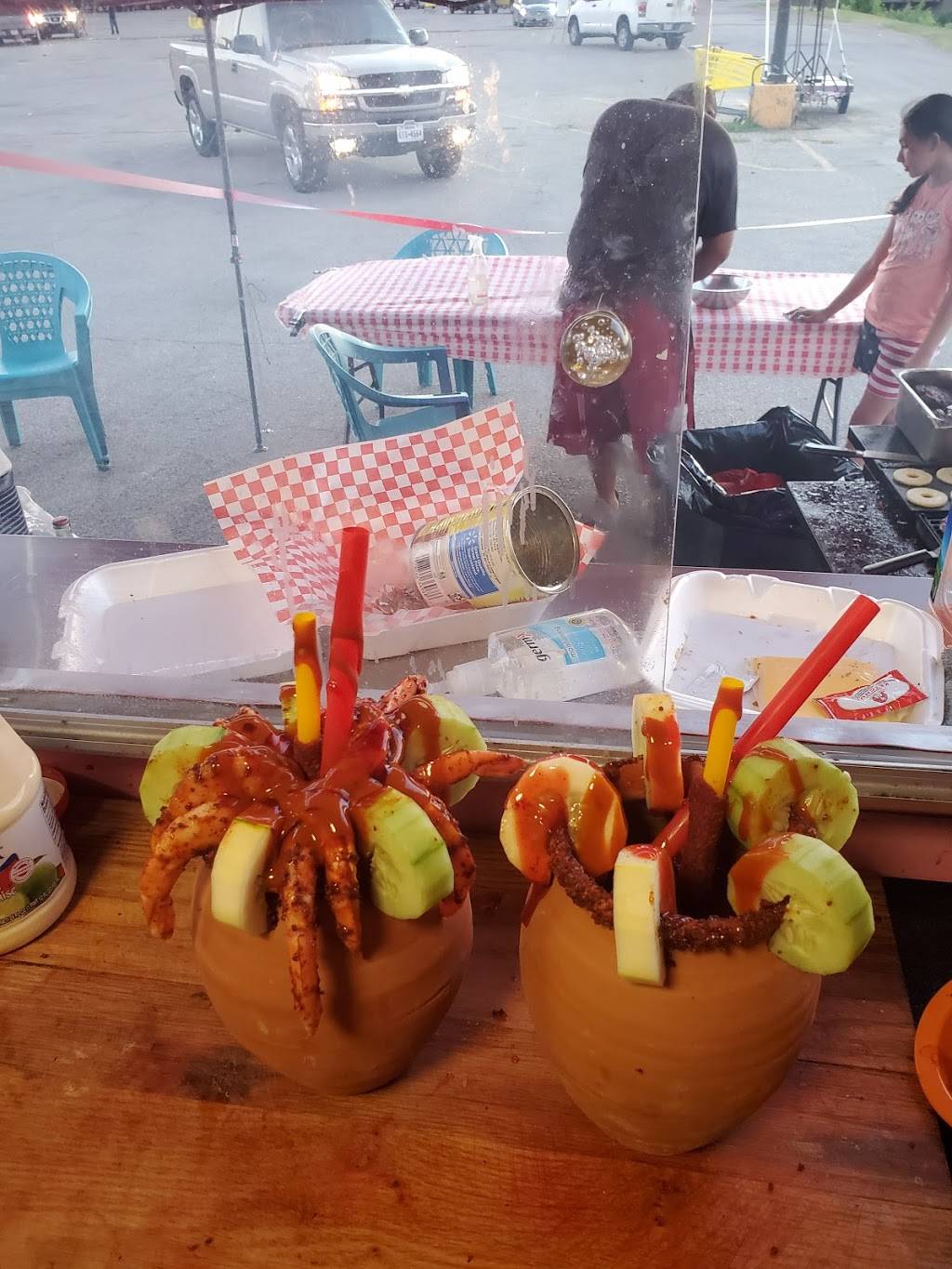 Hamburguesas y micheladas lupe | restaurant | 3460 W Walnut St, Garland, TX 75042, USA | 2146648719 OR +1 214-664-8719