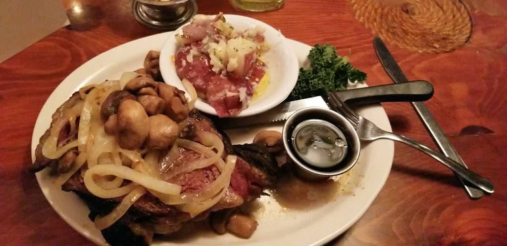 Nueskes at Gullivers Landing | restaurant | 1701 Mallard Ln, Wausau, WI 54401, USA | 7158498409 OR +1 715-849-8409