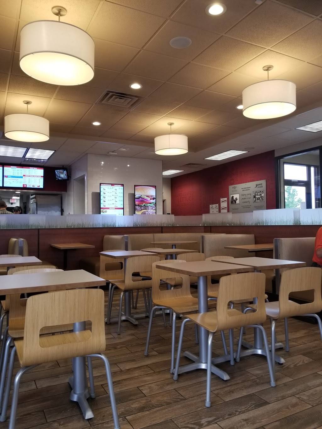 Wendys | restaurant | 1500 E 104th Ave, Thornton, CO 80233, USA | 3032527006 OR +1 303-252-7006
