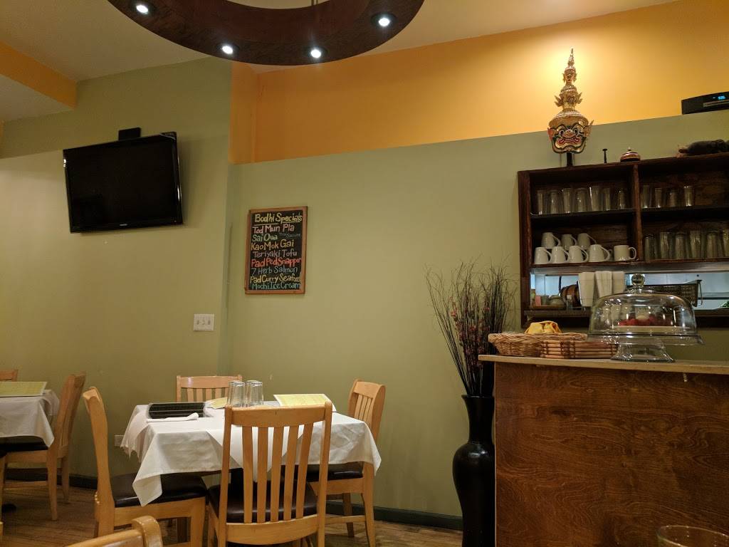 Bodhi Thai Bistro | restaurant | 6211 Roosevelt Rd, Berwyn, IL 60402, USA | 7084849250 OR +1 708-484-9250