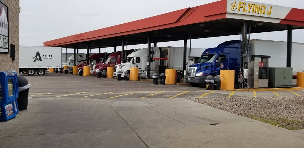 Flying J Travel Center | restaurant | 4801 NE 122nd St, Edmond, OK 73013, USA | 4054759440 OR +1 405-475-9440
