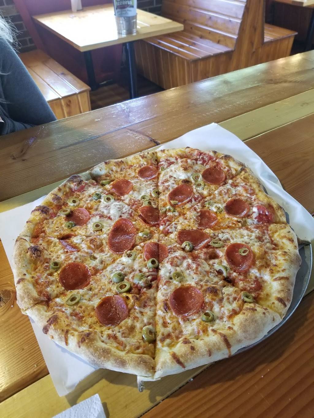 Fat Joes Pizzeria | restaurant | 1716 Grand Ave, Wausau, WI 54403, USA | 7152980902 OR +1 715-298-0902