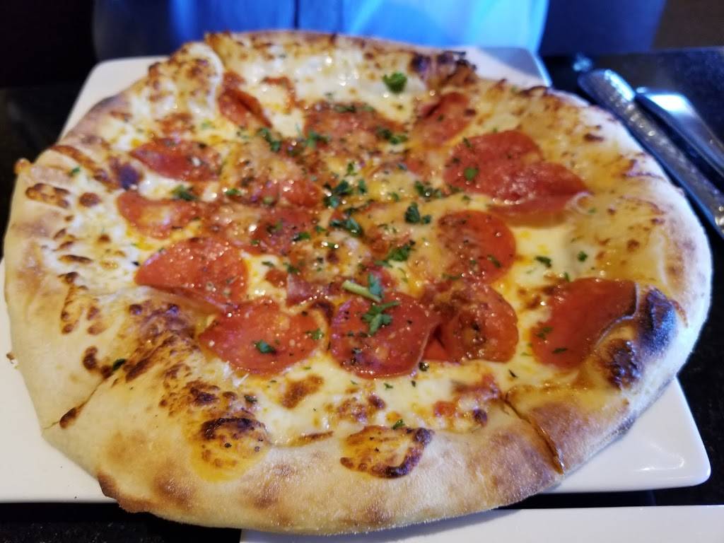 Pepperoni Grill Edmond | restaurant | 1000 W Covell Rd, Edmond, OK 73003, USA | 4052855454 OR +1 405-285-5454