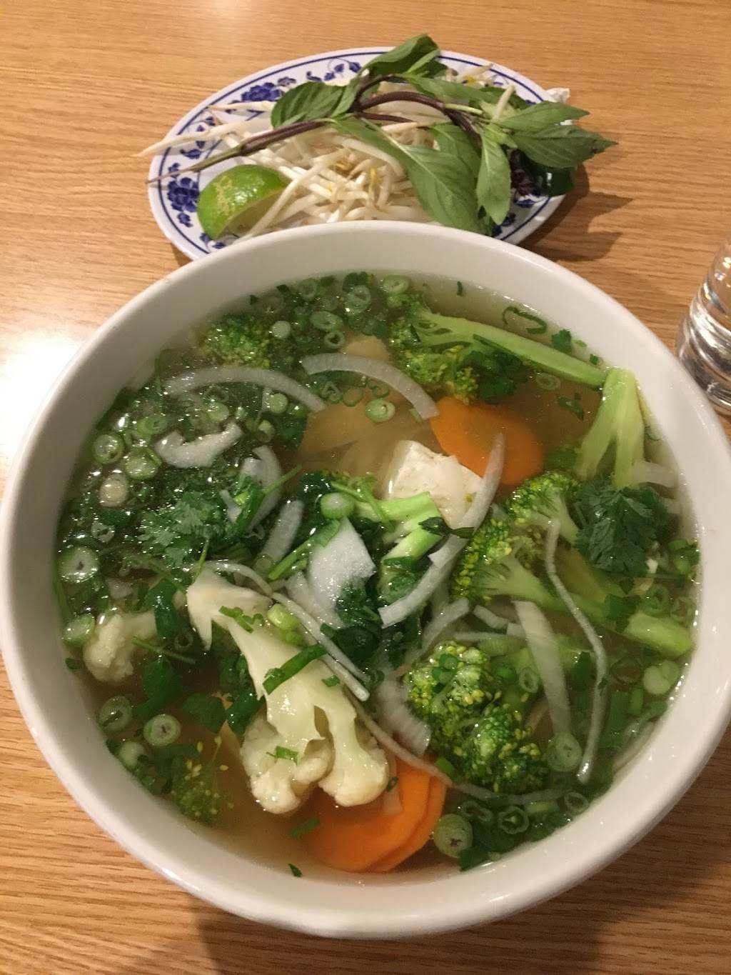 Pho Cali Restaurant | restaurant | 1400 Camino De La Reina #105, San Diego, CA 92108, USA | 6195421062 OR +1 619-542-1062