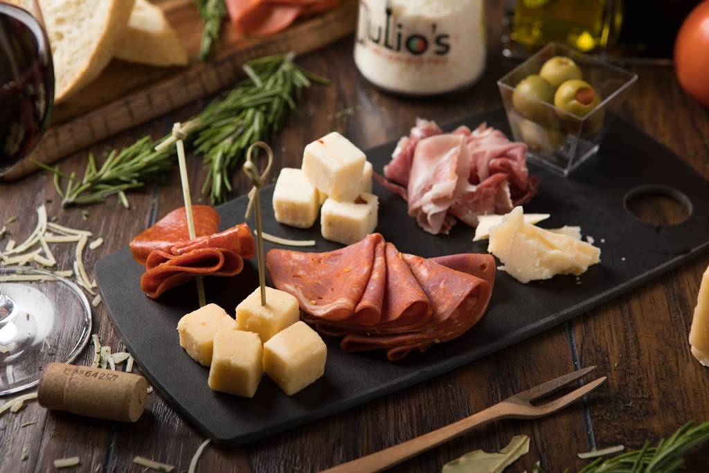 Julios Italian Bistro | meal delivery | 17579 S Dixie Hwy, Palmetto Bay, FL 33157, USA | 3052783701 OR +1 305-278-3701