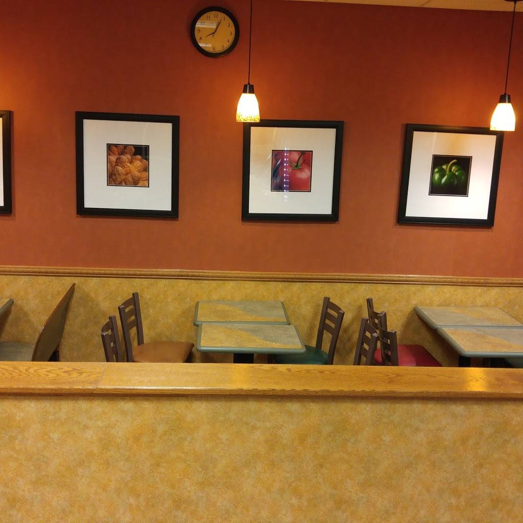 Subway | restaurant | 4304 Jeffers Rd, Eau Claire, WI 54703, USA | 7158338801 OR +1 715-833-8801