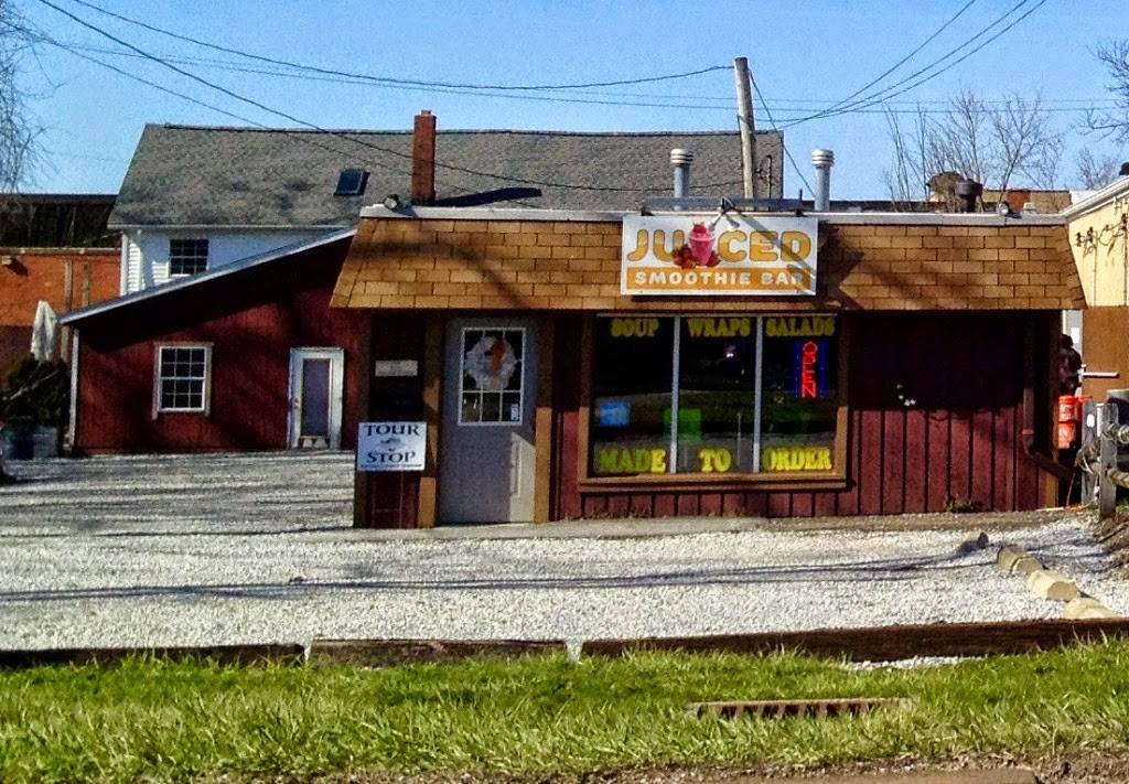 Juiced Smoothie Bar | restaurant | 108 Cherry Ave, Chardon, OH 44024, USA | 4402263201 OR +1 440-226-3201