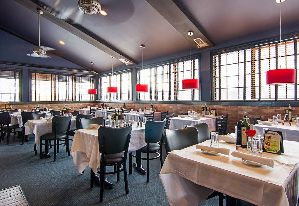 Lake House | restaurant | 525 Rockland Rd, Lake Bluff, IL 60044, USA | 8472957140 OR +1 847-295-7140