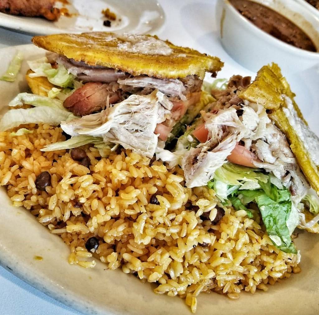 Jibaritos y Mas | restaurant | 3400 W Fullerton Ave, Chicago, IL 60647, USA | 7737998601 OR +1 773-799-8601