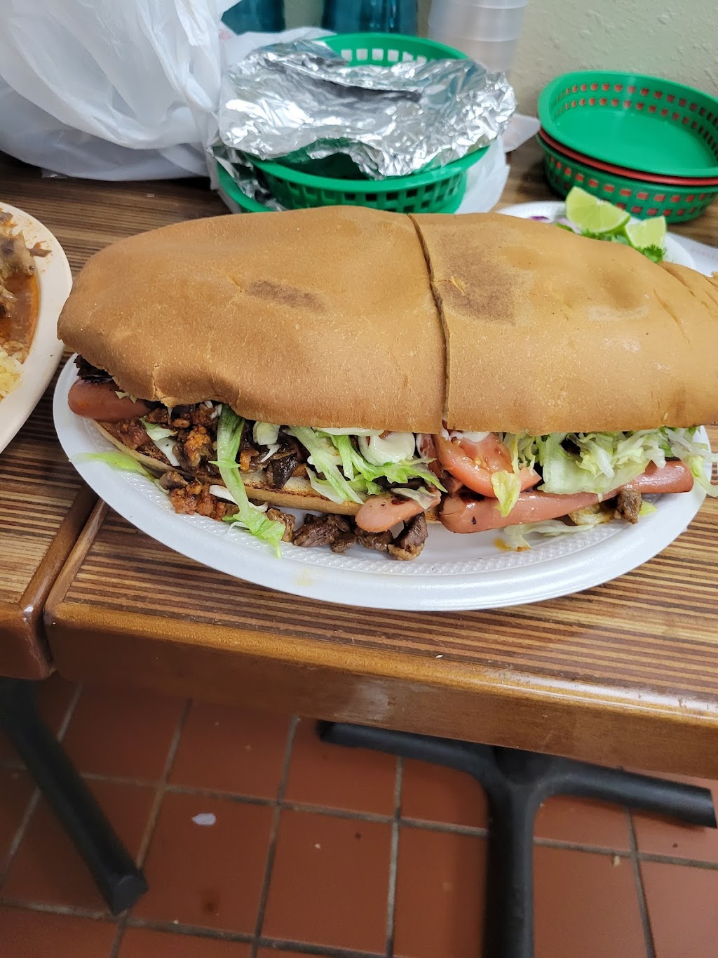 EL Sabrocito | restaurant | 2101 E Market St, Greensboro, NC 27401, USA | 3367635336 OR +1 336-763-5336