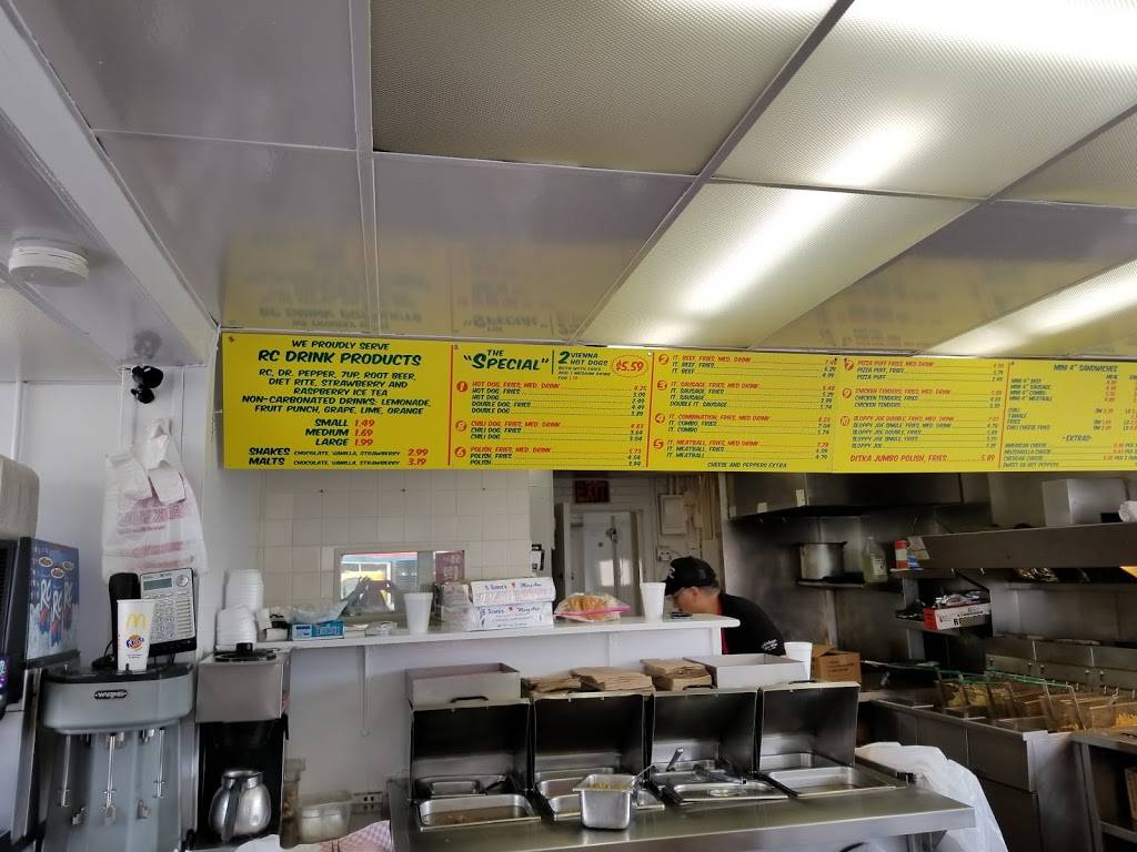 Mickeys Drive-In | restaurant | 635 Mannheim Rd, Bellwood, IL 60104, USA | 7085477866 OR +1 708-547-7866