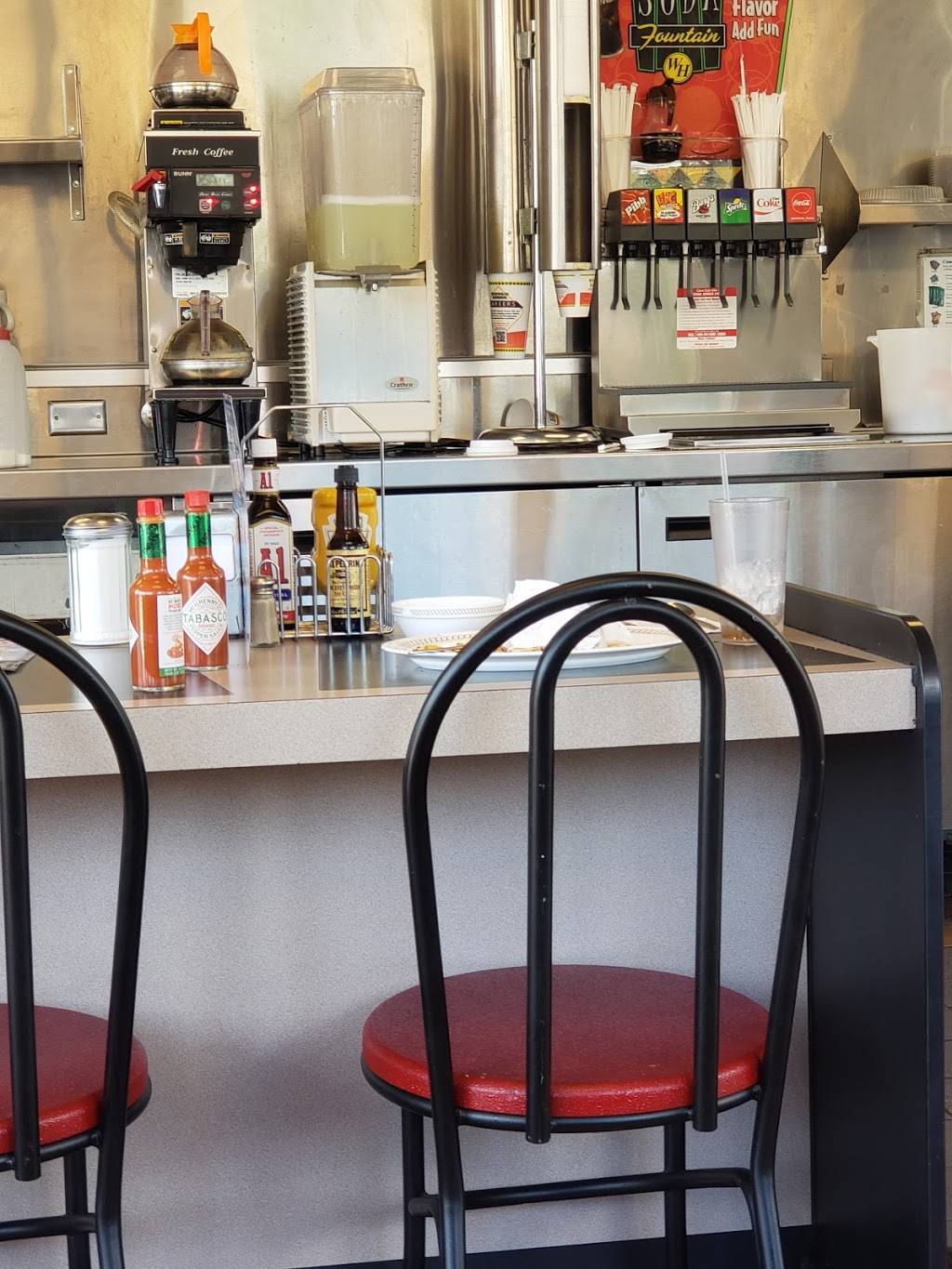 Waffle House | meal takeaway | 931 9th Ave N, Bessemer, AL 35020, USA | 2054286306 OR +1 205-428-6306