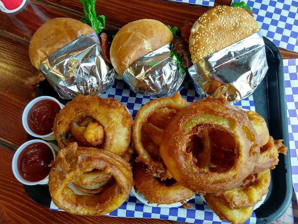 Nuttys Junkyard Grill | restaurant | 6717 204th St NE, Arlington, WA 98223, USA | 3604037538 OR +1 360-403-7538