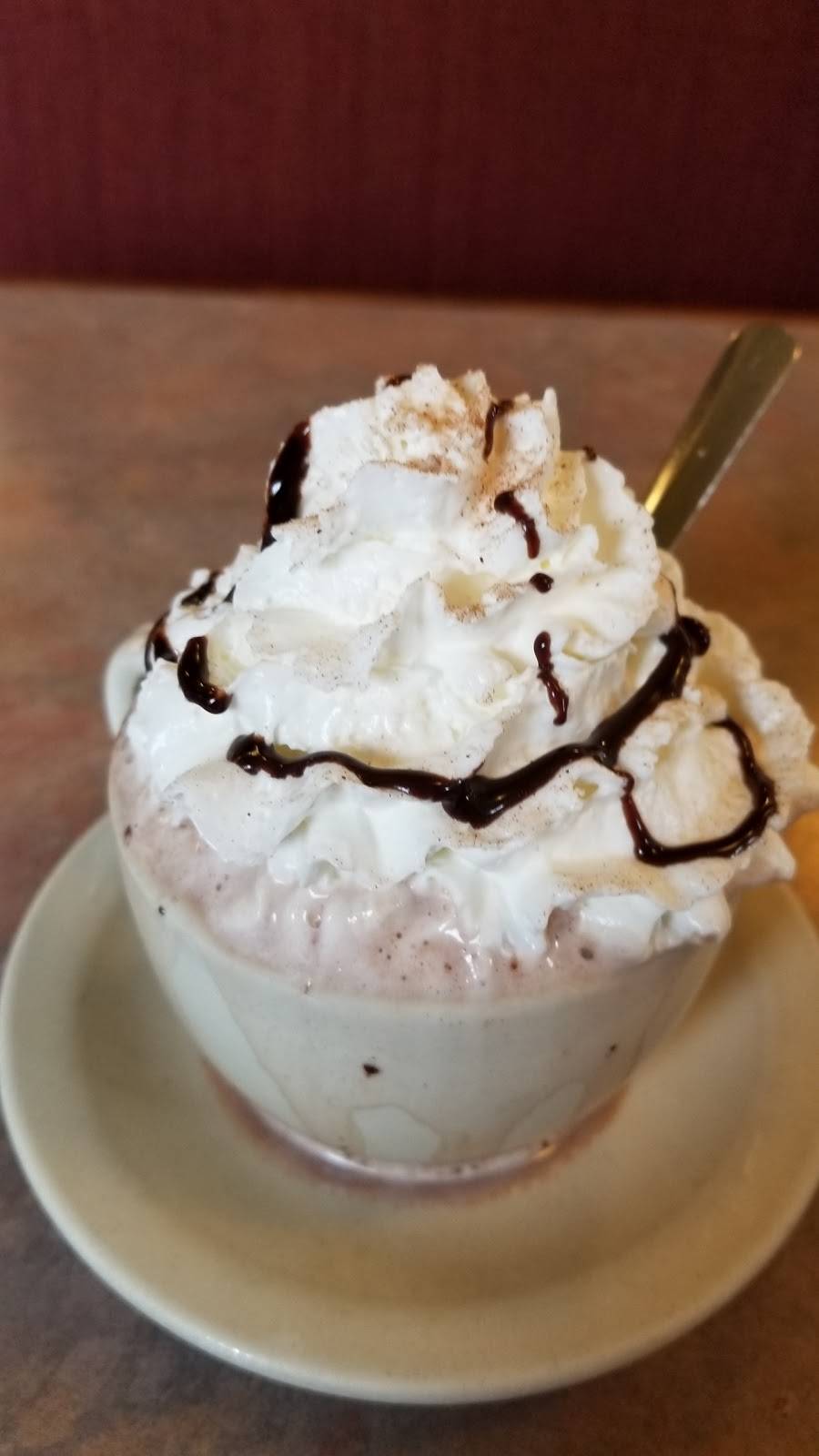 Olympos Diner | restaurant | 1130 E Main St, Meriden, CT 06450, USA | 2032355636 OR +1 203-235-5636