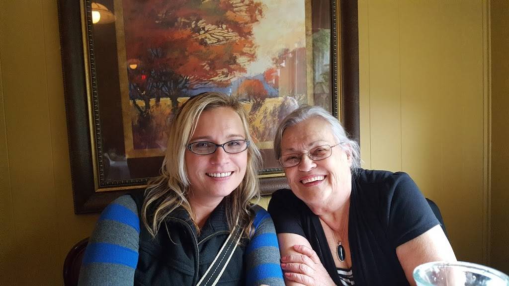 Moracco Supper Club | restaurant | 1413 Rockdale Rd, Dubuque, IA 52003, USA | 5635822947 OR +1 563-582-2947