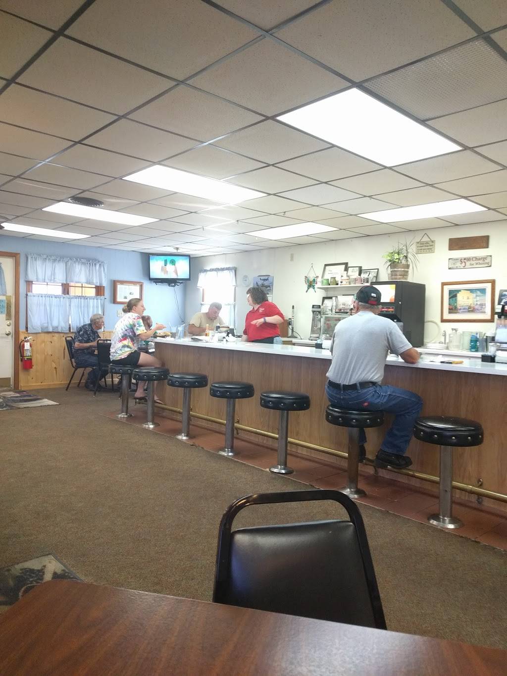 Waldo Cafe | restaurant | 235 Depot St, Waldo, WI 53093, USA | 9205287252 OR +1 920-528-7252