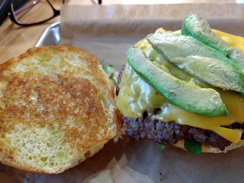 MOOYAH Burgers, Fries and Shakes | restaurant | 321 School St Suite 140, Mansfield, MA 02048, USA | 5086183095 OR +1 508-618-3095